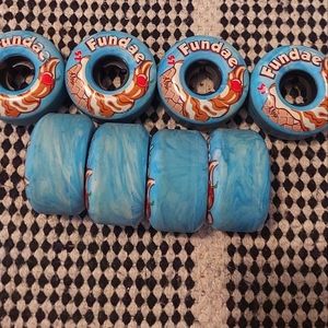 Moxi Fundaes ( Set of 8)